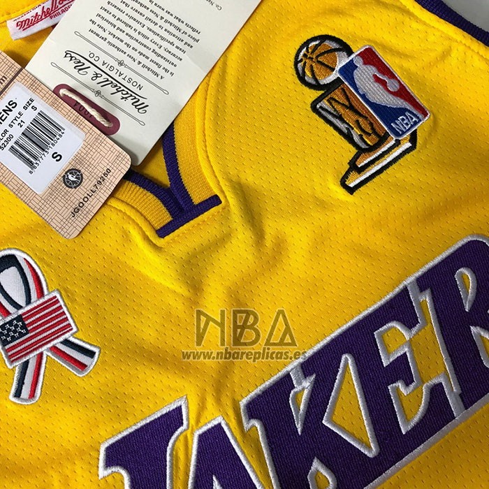 Camiseta Los Angeles Lakers Kobe Bryant NO 8 Mitchell & Ness 2001-02 Amarillo